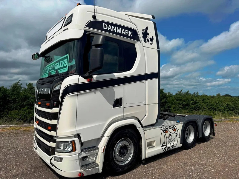 Scania S580 V8 NGS weelbase 2950mm. Air / Air suspension. Hydr. system. Air Cooler. Retarder - Vilcējs: foto 2 Scania S580 V8 NGS weelbase 2950mm. Air / Air suspension. Hydr. system. Air Cooler. Retarder - Vilcējs: foto 2