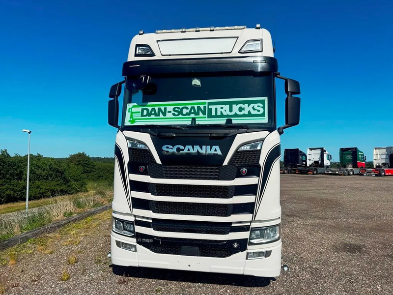 Scania S580 V8 NGS weelbase 3150mm. Air / Air suspension. Opticruise / Retarder. Hydr. system,. - Vilcējs: foto 5 Scania S580 V8 NGS weelbase 3150mm. Air / Air suspension. Opticruise / Retarder. Hydr. system,. - Vilcējs: foto 5