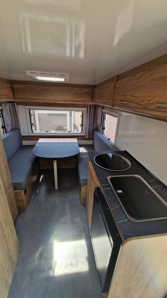 N-LAZUR Niewiadów Nowa Przyczepa Kempingowa dla 4 osób z Łazienką - Dzīvojamais treileris: foto 1 N-LAZUR Niewiadów Nowa Przyczepa Kempingowa dla 4 osób z Łazienką - Dzīvojamais treileris: foto 1