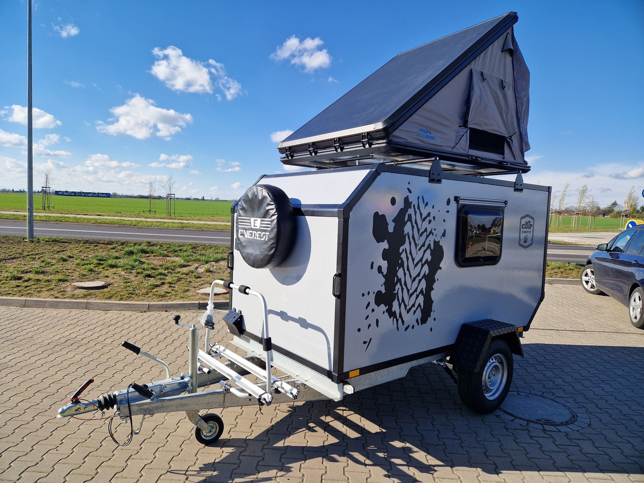 NOWA Przyczepa Wyprawowa Turystyczna Off-ROAD Everest MT-CAMP 2025 - Dzīvojamais treileris: foto 1 NOWA Przyczepa Wyprawowa Turystyczna Off-ROAD Everest MT-CAMP 2025 - Dzīvojamais treileris: foto 1