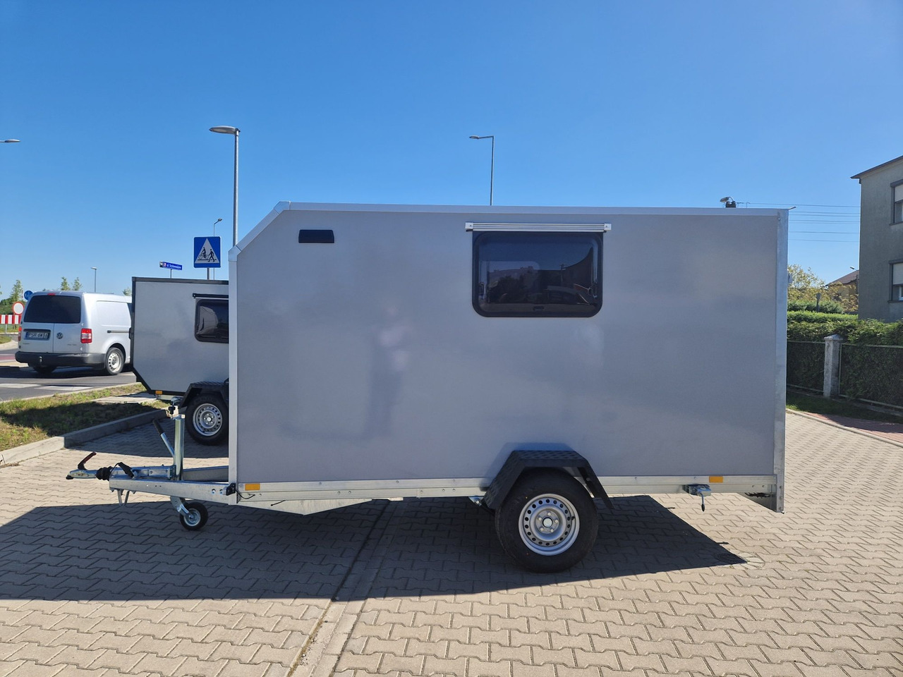 Przyczepa kempingowa Motocamp dla motocykla - Dzīvojamais treileris: foto 4 Przyczepa kempingowa Motocamp dla motocykla - Dzīvojamais treileris: foto 4