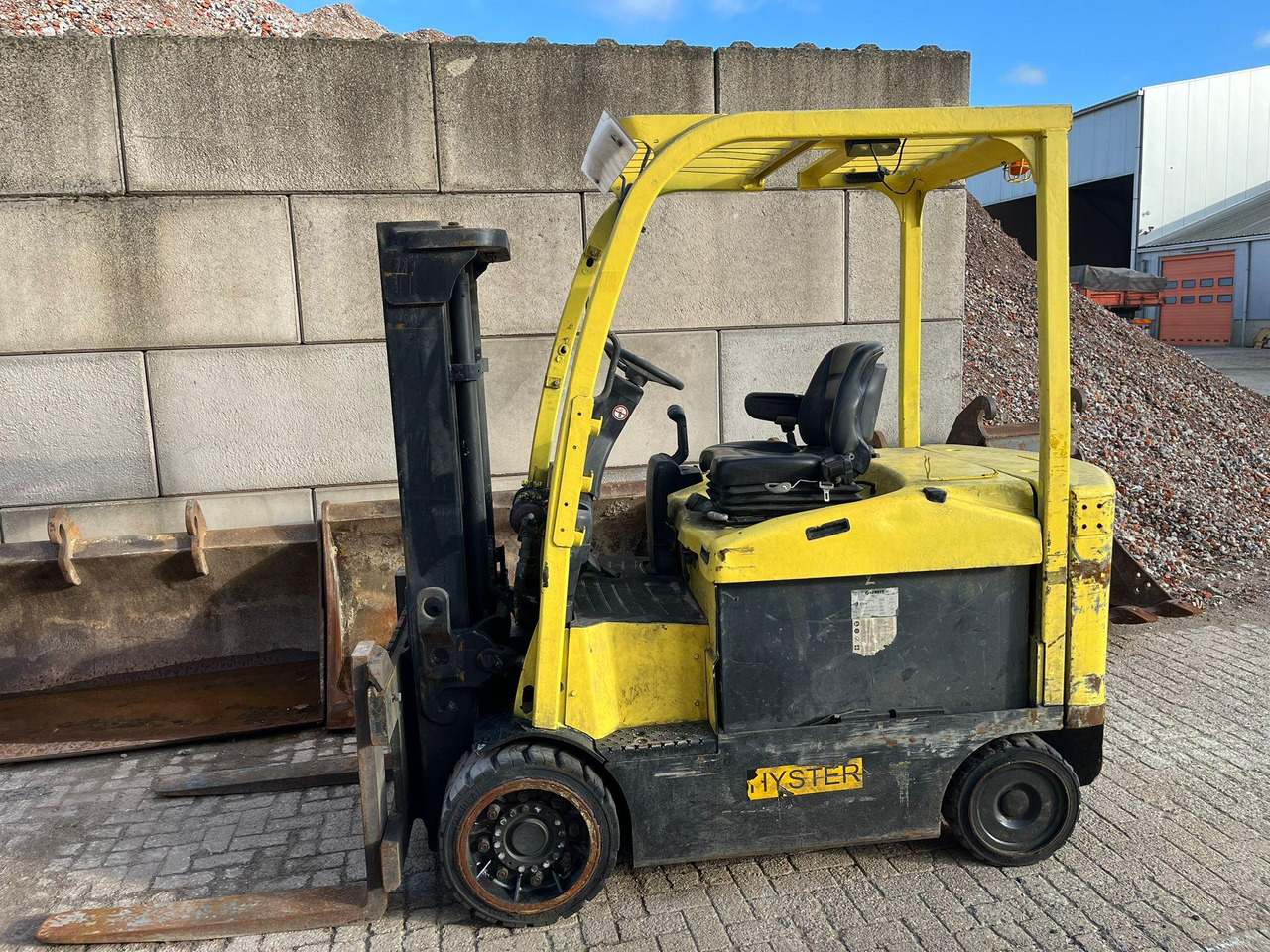 Hyster E5.0XNS - Elektroiekrāvējs: foto 1 Hyster E5.0XNS - Elektroiekrāvējs: foto 1