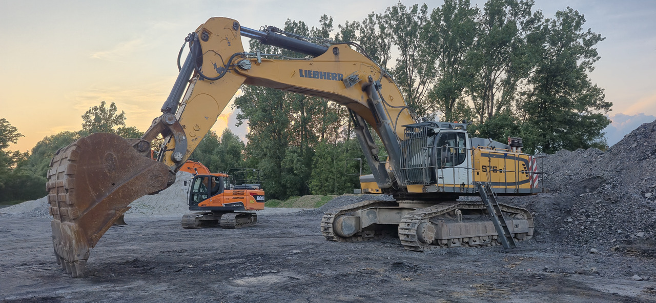 LIEBHERR R976 HD - Kāpurķēžu ekskavators: foto 1 LIEBHERR R976 HD - Kāpurķēžu ekskavators: foto 1