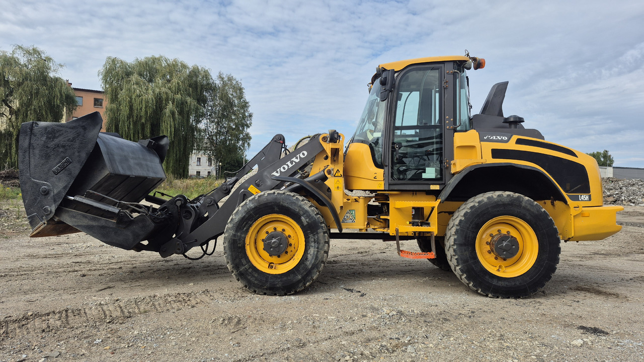 VOLVO L45H - Riteņu iekrāvējs: foto 2 VOLVO L45H - Riteņu iekrāvējs: foto 2