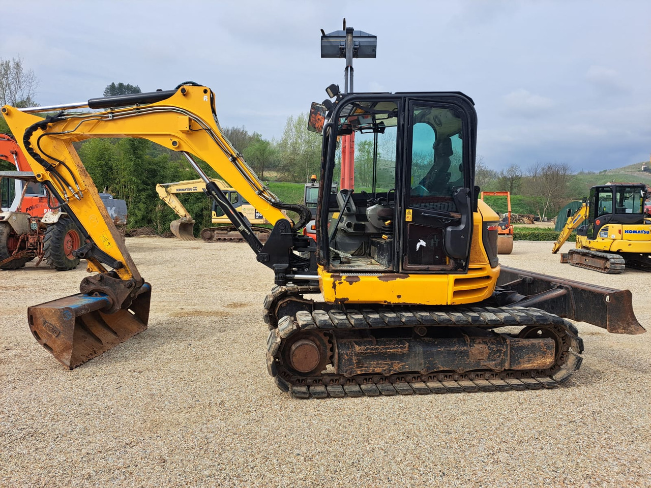 JCB 85Z - Mini-ekskavators: foto 2 JCB 85Z - Mini-ekskavators: foto 2