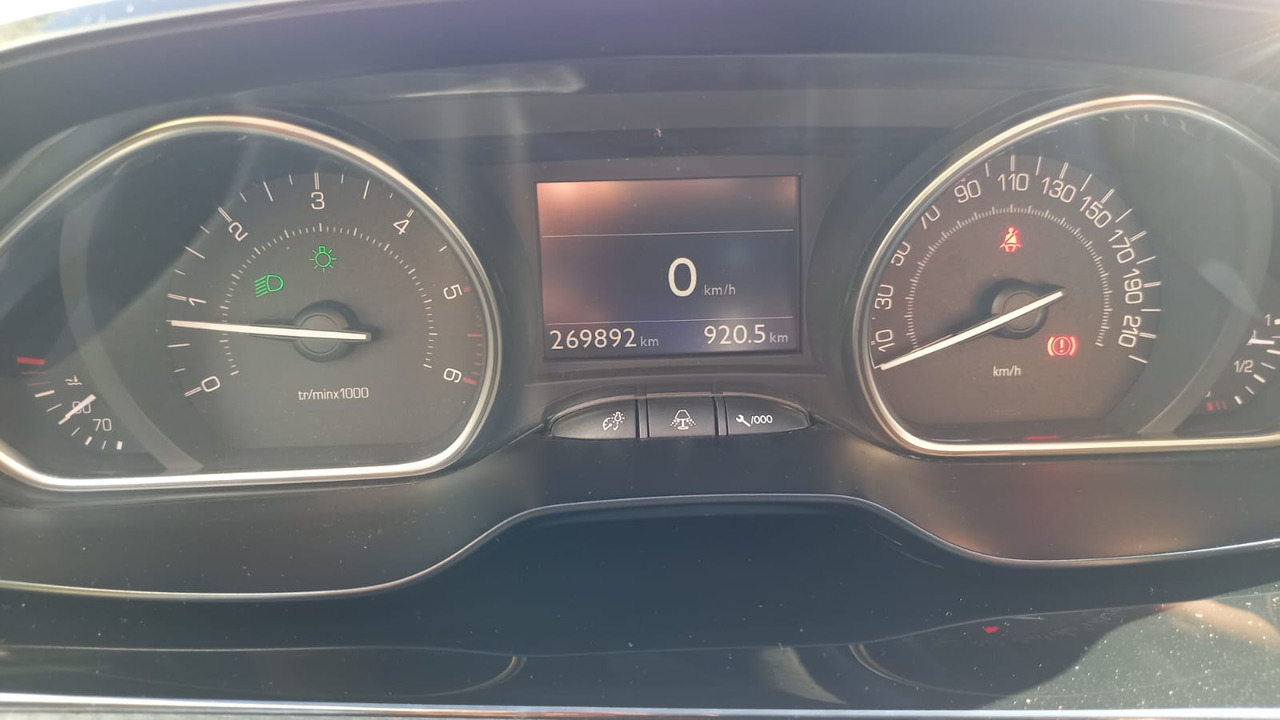 Sedans PEUGEOT 2008: foto 6 Sedans PEUGEOT 2008: foto 6