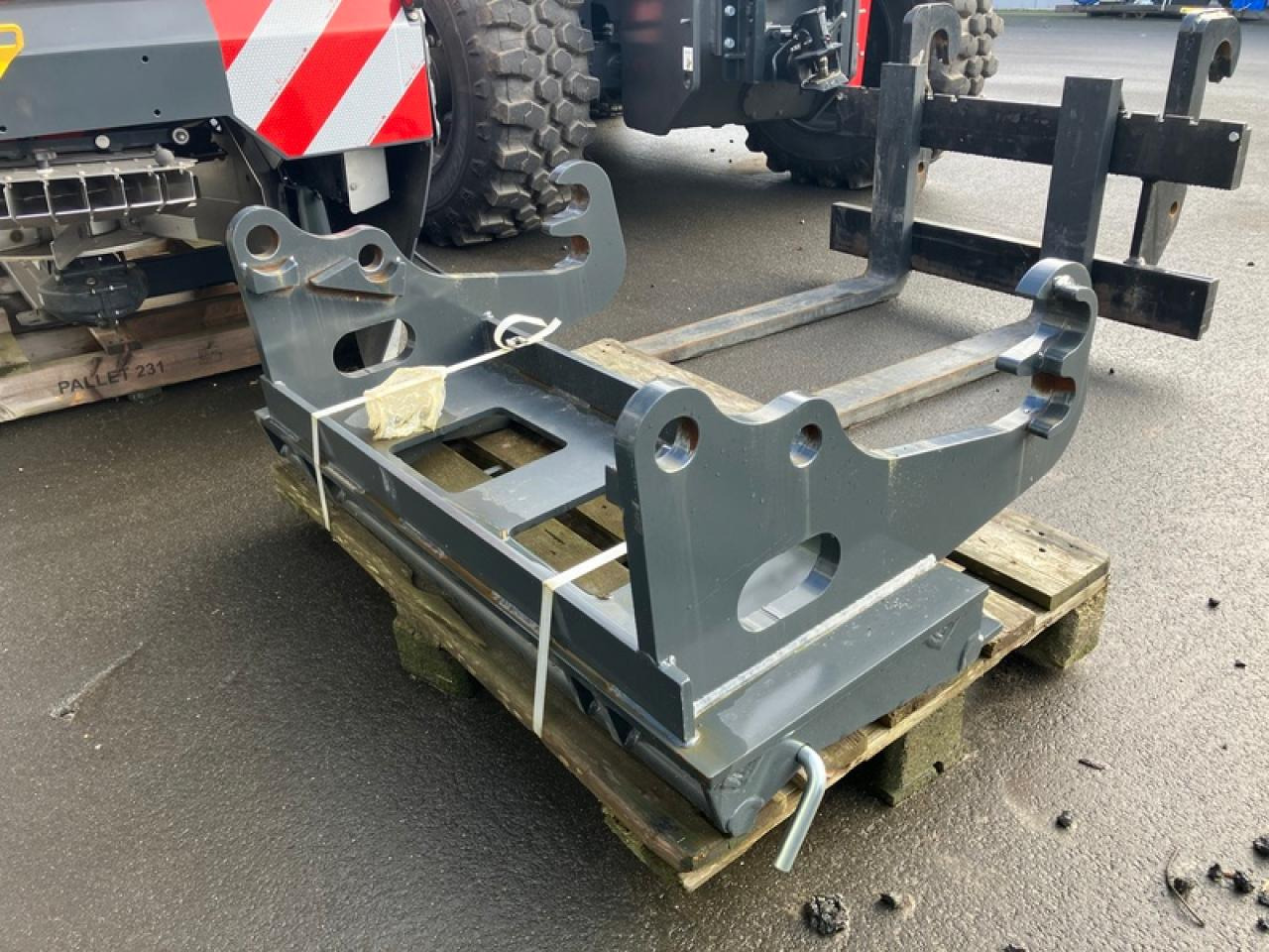 ADAPTER SCHÄFFER AUF EURO-AUFNAHME - Frontālais iekrāvējs: foto 1 ADAPTER SCHÄFFER AUF EURO-AUFNAHME - Frontālais iekrāvējs: foto 1