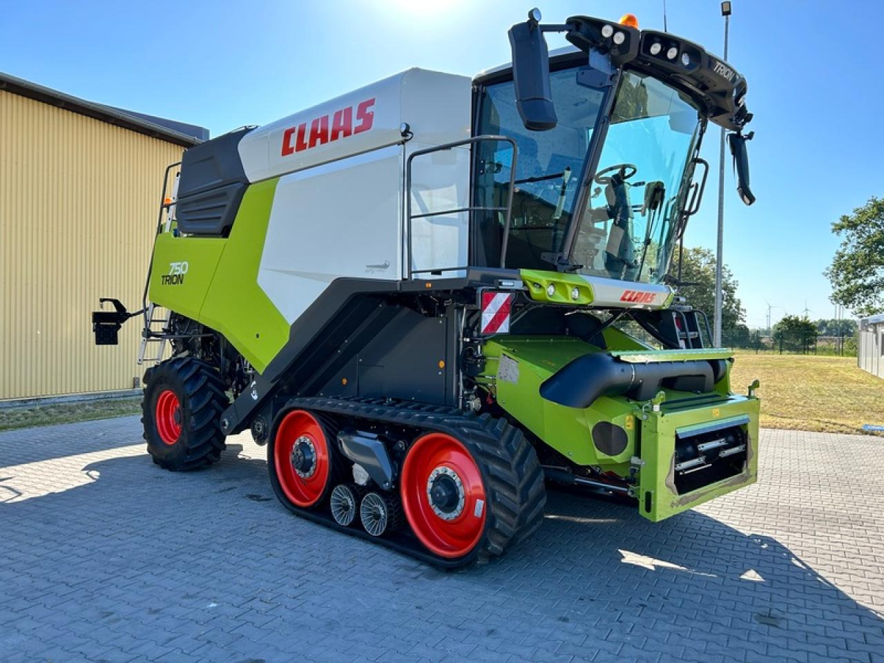CLAAS TRION 750 TT APS HYBRID - Labības kombains: foto 4 CLAAS TRION 750 TT APS HYBRID - Labības kombains: foto 4