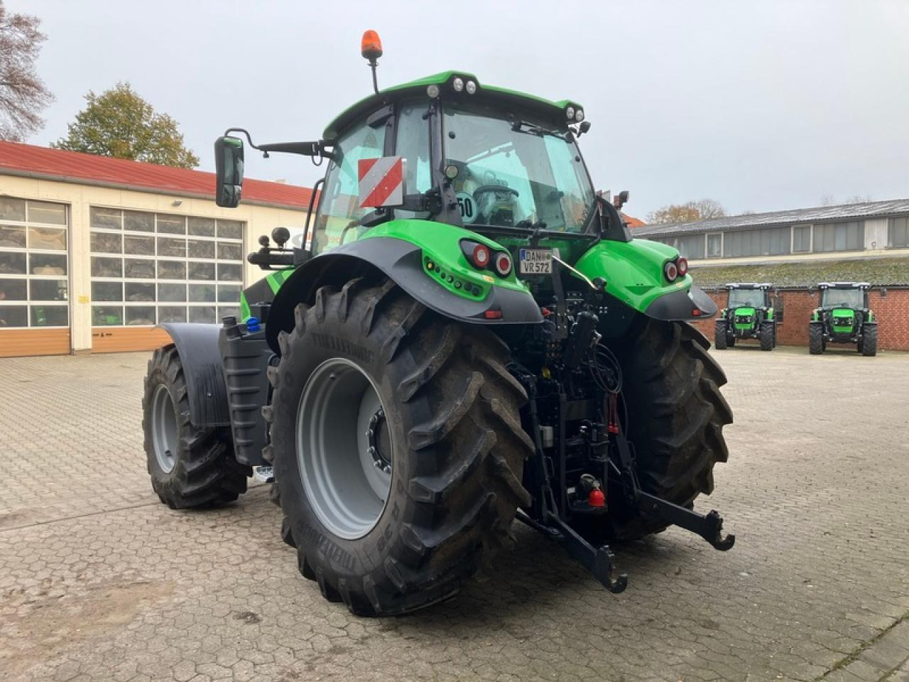 Deutz-Fahr 6230 TTV - Traktors: foto 3 Deutz-Fahr 6230 TTV - Traktors: foto 3