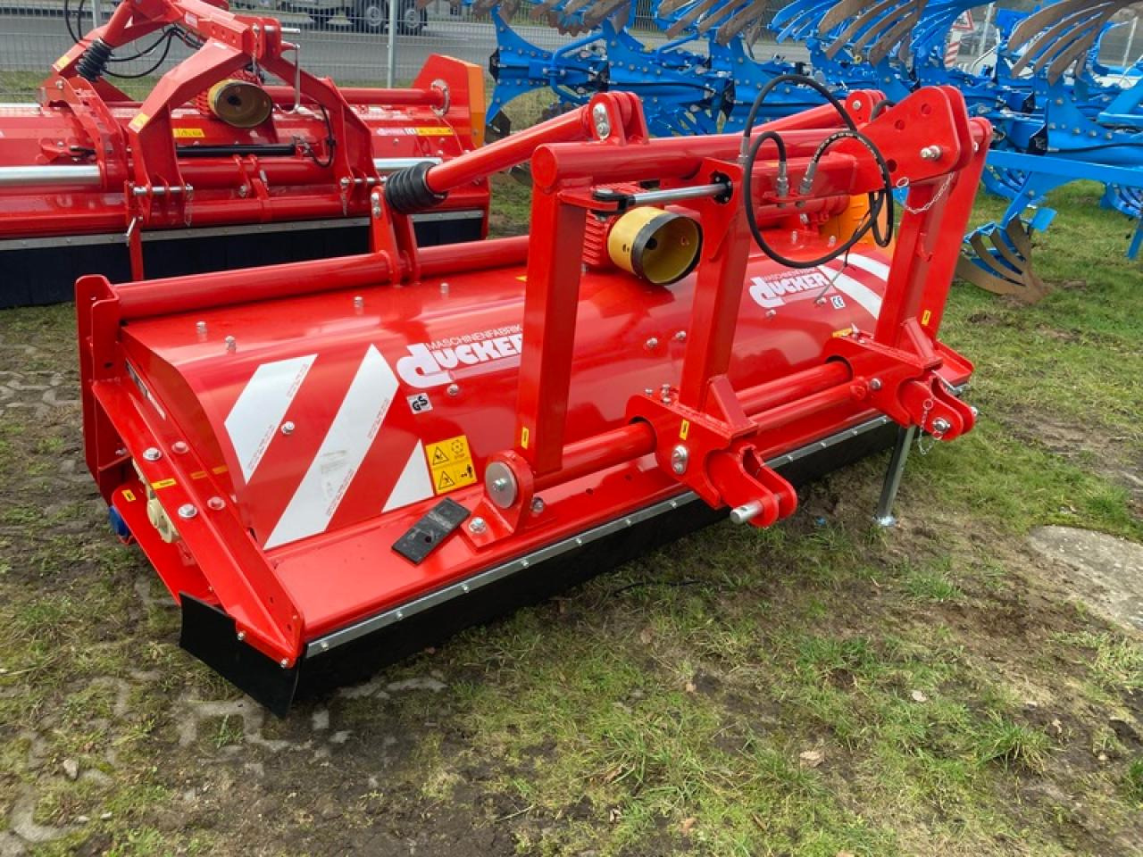 Dücker UM 27AKTION - Pļaujmašīna-smalcinātājs: foto 1 Dücker UM 27AKTION - Pļaujmašīna-smalcinātājs: foto 1