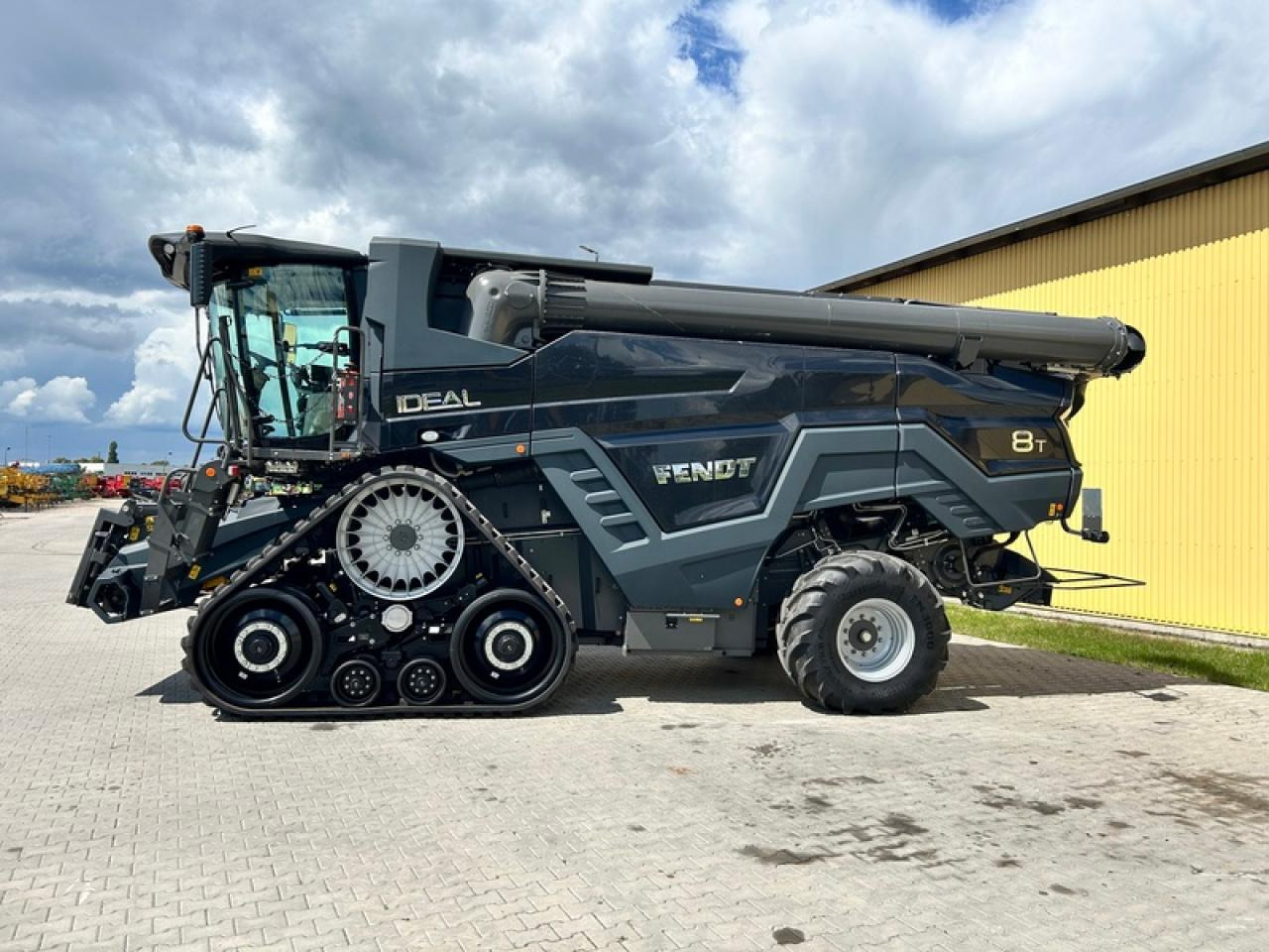 Fendt IDEAL 8T NEUMASCHINE!! - Labības kombains: foto 2 Fendt IDEAL 8T NEUMASCHINE!! - Labības kombains: foto 2