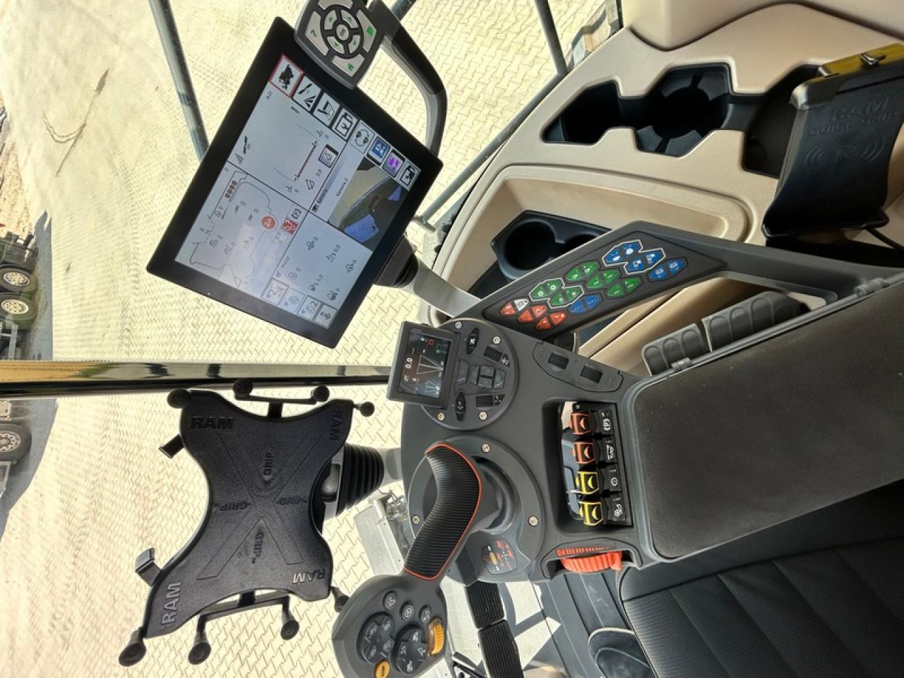 Fendt IDEAL 8T NEUMASCHINE!! - Labības kombains: foto 5 Fendt IDEAL 8T NEUMASCHINE!! - Labības kombains: foto 5