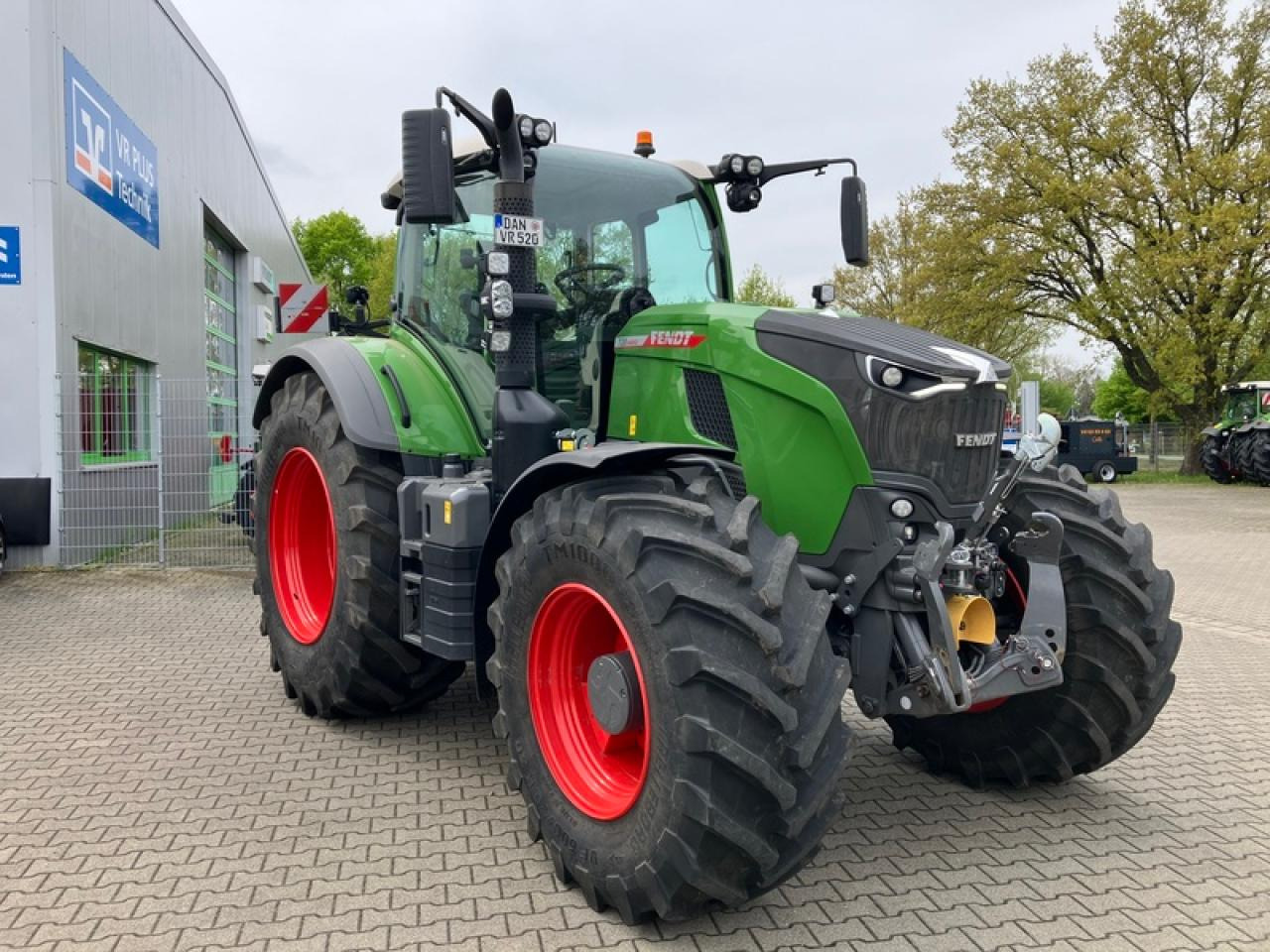 Fendt VARIO 728 POWER PLUS SET 2 - Traktors: foto 4 Fendt VARIO 728 POWER PLUS SET 2 - Traktors: foto 4