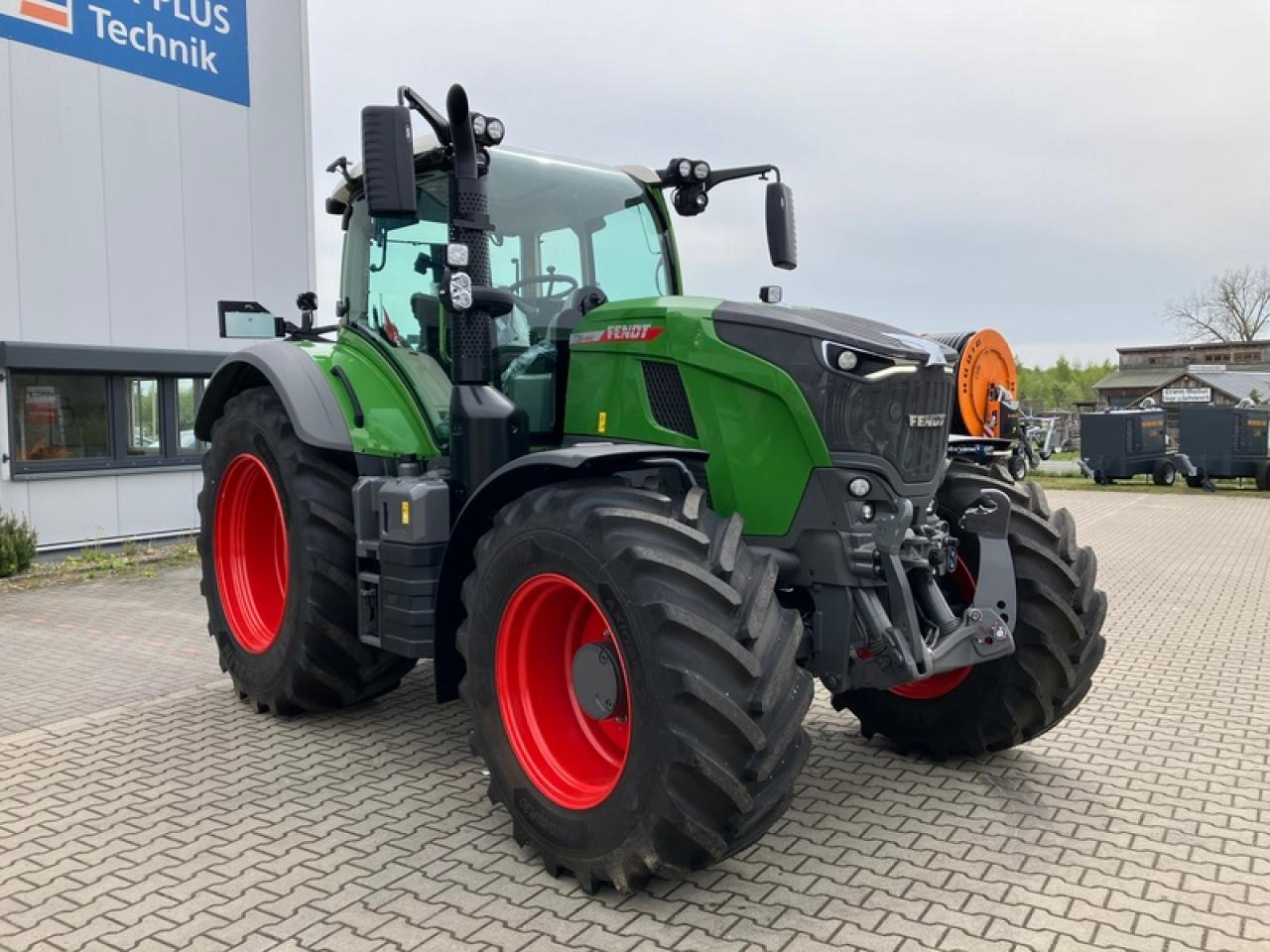 Fendt VARIO726 GEN 7 PROFI PLUS SET 2 - Traktors: foto 4 Fendt VARIO726 GEN 7 PROFI PLUS SET 2 - Traktors: foto 4