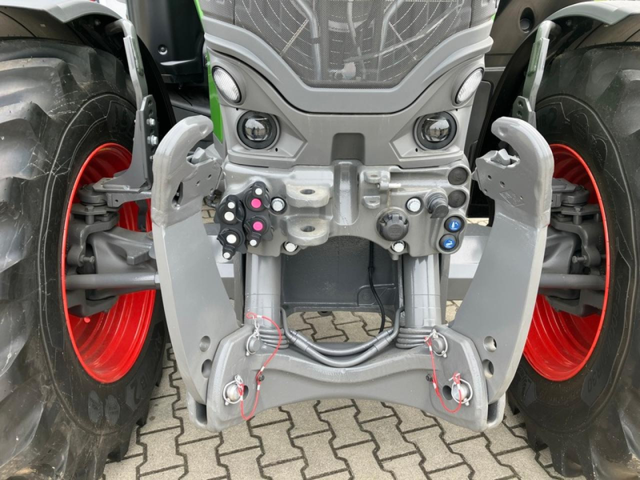 Fendt VARIO726 GEN 7 PROFI PLUS SET 2 - Traktors: foto 5 Fendt VARIO726 GEN 7 PROFI PLUS SET 2 - Traktors: foto 5