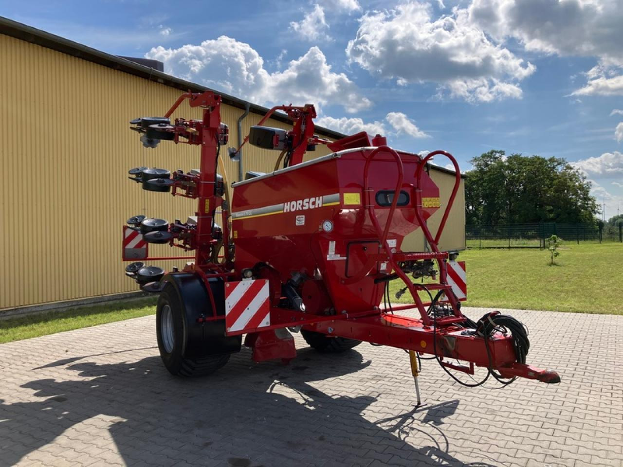 Horsch MAESTRO 8.75 CC - Precīzās izsējas sējmašīna: foto 4 Horsch MAESTRO 8.75 CC - Precīzās izsējas sējmašīna: foto 4