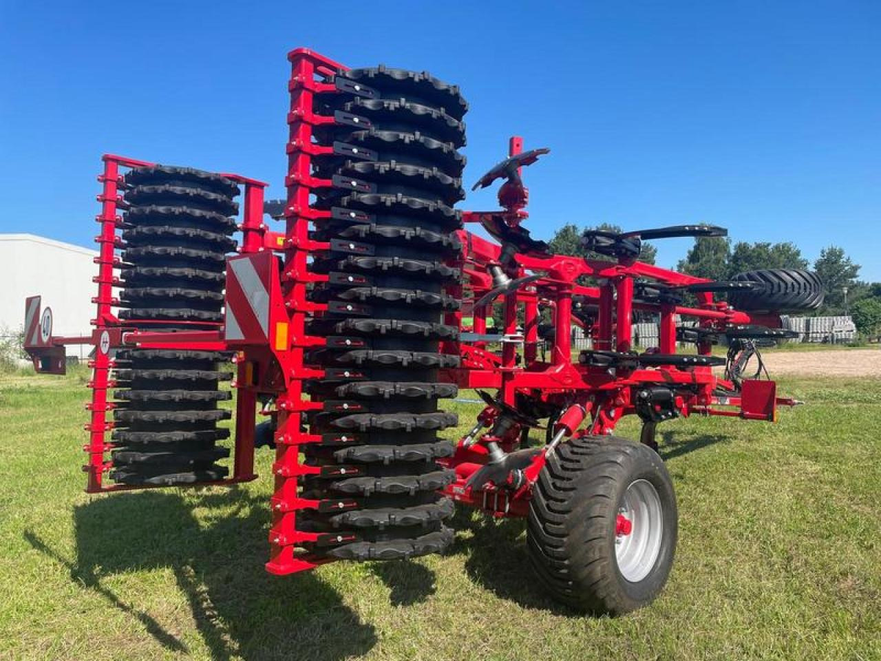 Horsch TERRANO 4.3GX - Kultivators: foto 2 Horsch TERRANO 4.3GX - Kultivators: foto 2