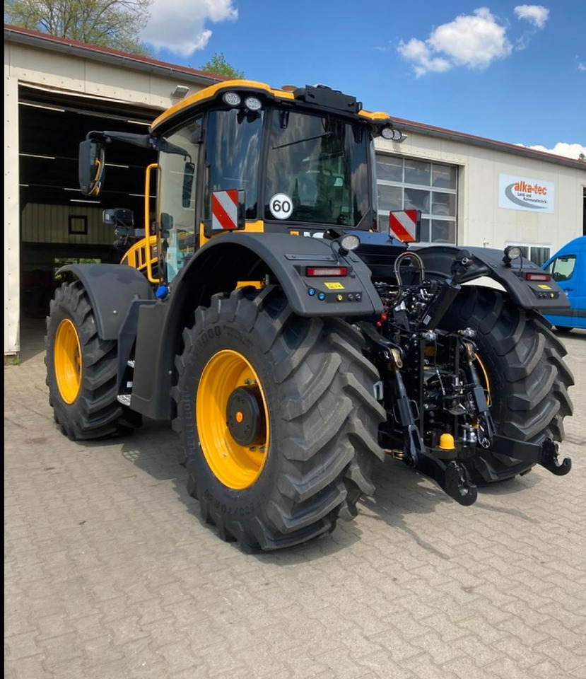 JCB FASTRAC 4220 - Traktors: foto 3 JCB FASTRAC 4220 - Traktors: foto 3