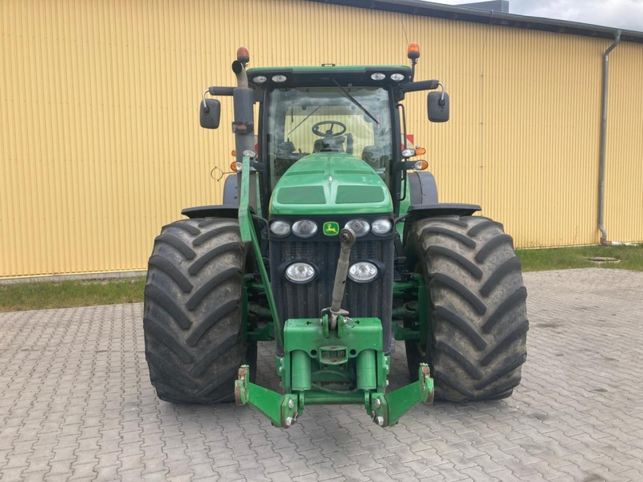 John Deere 8320 R AUTOPOWER - Traktors: foto 5 John Deere 8320 R AUTOPOWER - Traktors: foto 5