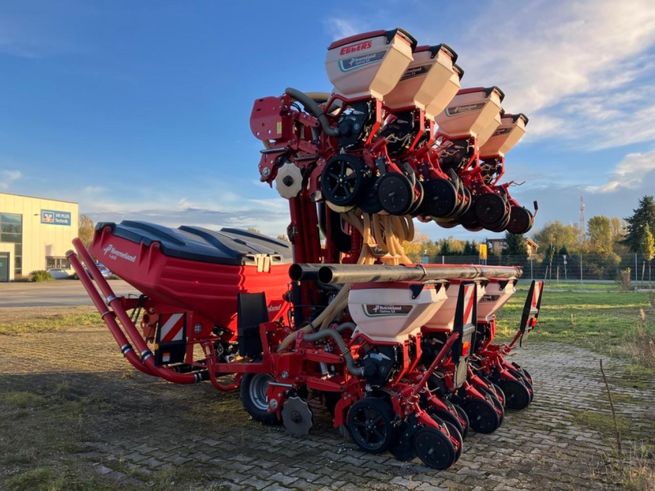 Kverneland OPTIMA 12 SX + FRONTTANK//GEOSEED - Precīzās izsējas sējmašīna: foto 4 Kverneland OPTIMA 12 SX + FRONTTANK//GEOSEED - Precīzās izsējas sējmašīna: foto 4