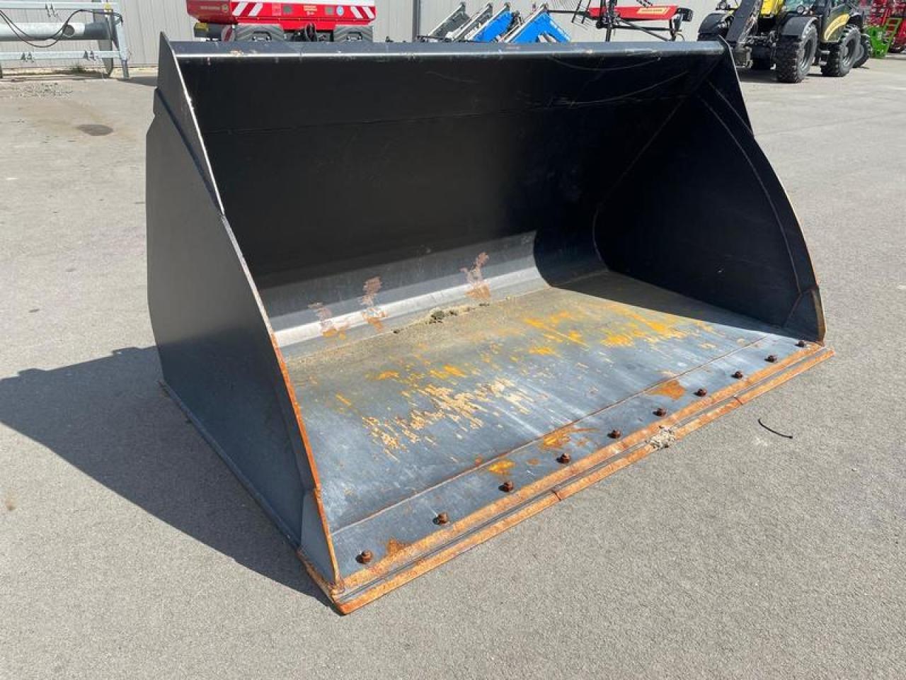 LEICHTGUTSCHAUFEL NEW HOLLAND CASE - Iekrāvēja kauss: foto 4 LEICHTGUTSCHAUFEL NEW HOLLAND CASE - Iekrāvēja kauss: foto 4