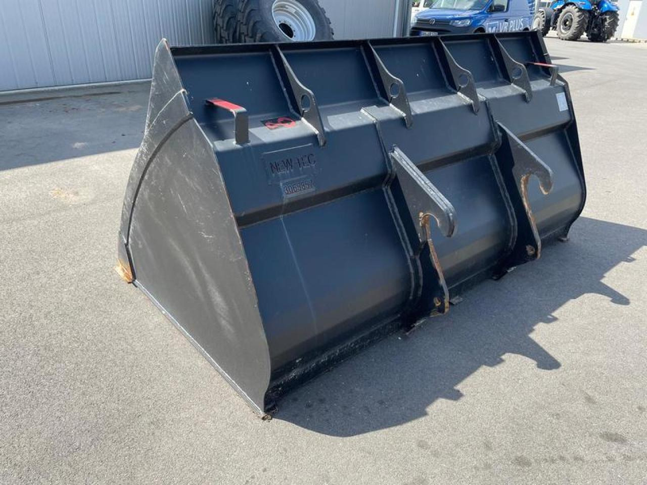 LEICHTGUTSCHAUFEL NEW HOLLAND CASE - Iekrāvēja kauss: foto 2 LEICHTGUTSCHAUFEL NEW HOLLAND CASE - Iekrāvēja kauss: foto 2