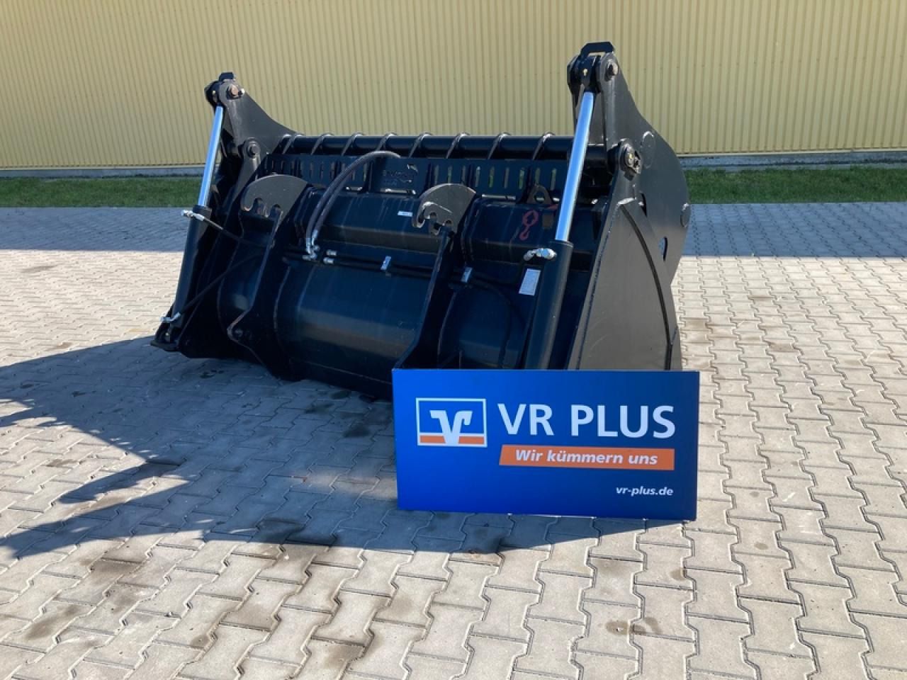 LSB SILAGEGREIFSCHAUFEL AKTION - Iekrāvēja kauss: foto 1 LSB SILAGEGREIFSCHAUFEL AKTION - Iekrāvēja kauss: foto 1