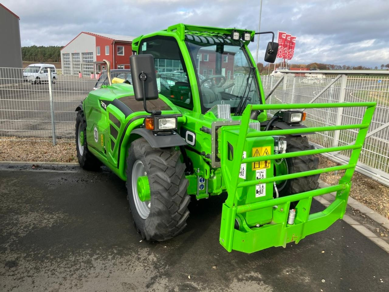 Merlo P27.6 PLUSAKTION - Teleskopiskais iekrāvējs: foto 1 Merlo P27.6 PLUSAKTION - Teleskopiskais iekrāvējs: foto 1