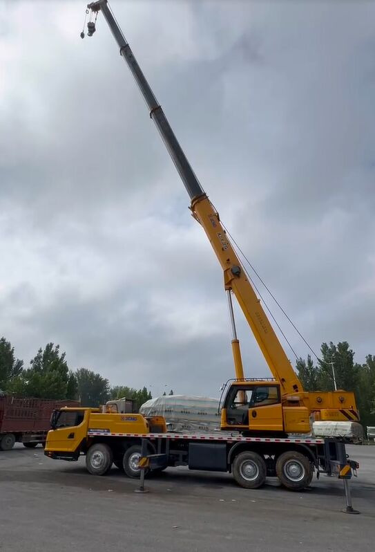 XCMG XCT35 QY35K 35T 35ton 30 50 70 80 100 - Autoceltnis: foto 2 XCMG XCT35 QY35K 35T 35ton 30 50 70 80 100 - Autoceltnis: foto 2