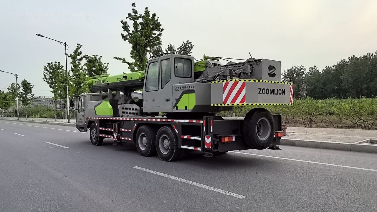 Zoomlion ZTC251V ZTC350 ZTV500 25T 35T 50T 25ton 35ton - Autoceltnis: foto 4 Zoomlion ZTC251V ZTC350 ZTV500 25T 35T 50T 25ton 35ton - Autoceltnis: foto 4