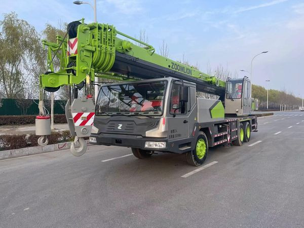 Zoomlion Zoomlion ZTC251V 25 Ton High Quality Mobile Hydraulic Truck Cran - Autoceltnis: foto 2 Zoomlion Zoomlion ZTC251V 25 Ton High Quality Mobile Hydraulic Truck Cran - Autoceltnis: foto 2