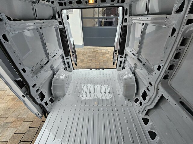 Kravas mikroautobuss FIAT Ducato 35 140 L2H2 Klima Temp 260° Kamera PDC...: foto 29 Kravas mikroautobuss FIAT Ducato 35 140 L2H2 Klima Temp 260° Kamera PDC...: foto 29