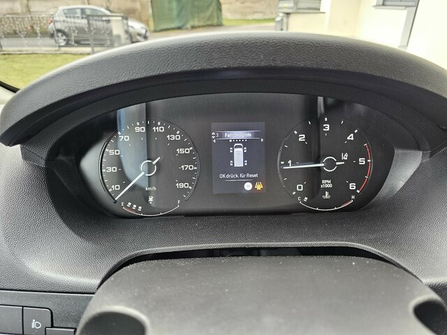 FIAT Ducato 35 MAXI 180 Koffer GFK 2,38 Höhe sofort... - Furgons ar slēgtā virsbūve: foto 5 FIAT Ducato 35 MAXI 180 Koffer GFK 2,38 Höhe sofort... - Furgons ar slēgtā virsbūve: foto 5