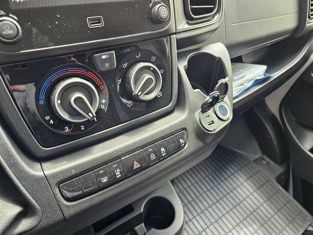 Jaunā Furgons ar tentu FIAT Ducato 35 MAXI 180 Pritsche Plane LBW BÄR AHK: foto 11