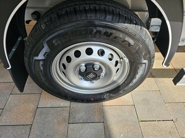 Furgons ar slēgtā virsbūve FIAT Ducato MAXI 35 180 Koffer 4,9 Seitentüre LED: foto 21