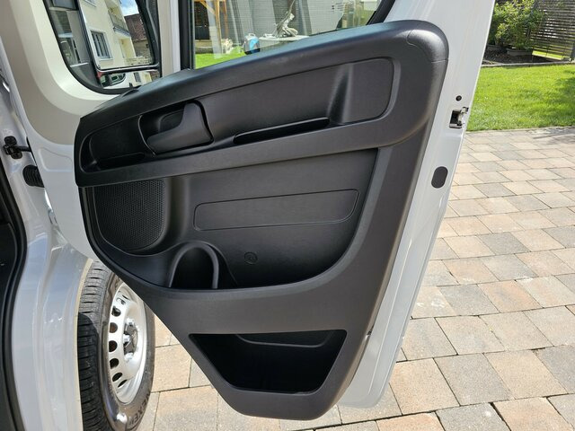 Furgons ar slēgtā virsbūve FIAT Ducato MAXI 35 180 Koffer 4,9 Seitentüre LED: foto 20