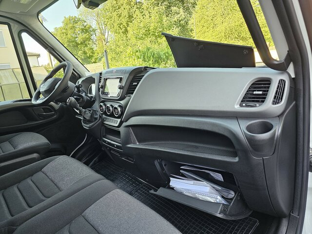 Jaunā Furgons ar slēgtā virsbūve IVECO Daily 35S18 3.0 Koffer LBW Bär ACC LED sofort!: foto 17
