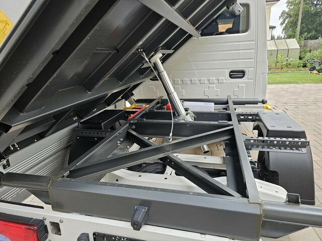 Komercauto pašizgāzējs, Kravas-pasažieru furgons MAN TGE 3.140 Doka L3 Dreiseitenkipper Facelift: foto 35