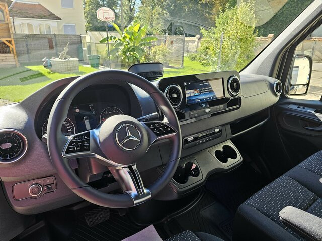 MERCEDES-BENZ Sprinter 317 CDI Kasten L2H2 AHK 3,5t MBUX10,25... - Kravas mikroautobuss: foto 3 MERCEDES-BENZ Sprinter 317 CDI Kasten L2H2 AHK 3,5t MBUX10,25... - Kravas mikroautobuss: foto 3
