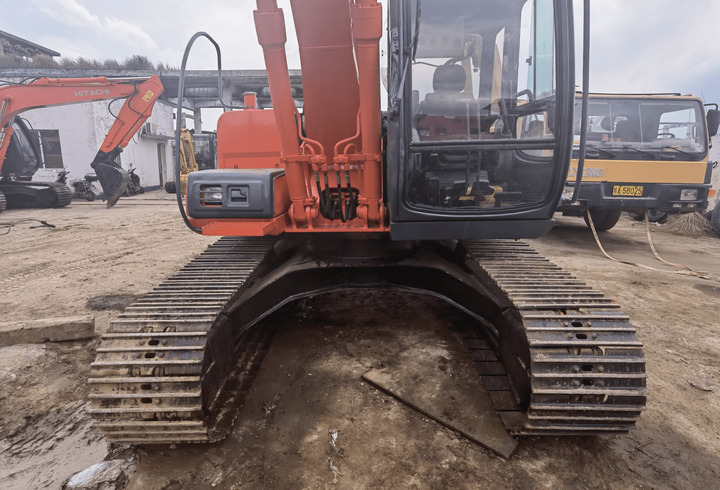 12ton hitachi ex120-5 excavator for sale used crawler digger machine SECOND HAND hitachi ex120-5 excavator for sale - Kāpurķēžu ekskavators: foto 5 12ton hitachi ex120-5 excavator for sale used crawler digger machine SECOND HAND hitachi ex120-5 excavator for sale - Kāpurķēžu ekskavators: foto 5