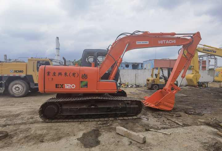 12ton hitachi ex120-5 excavator for sale used crawler digger machine SECOND HAND hitachi ex120-5 excavator for sale - Kāpurķēžu ekskavators: foto 3 12ton hitachi ex120-5 excavator for sale used crawler digger machine SECOND HAND hitachi ex120-5 excavator for sale - Kāpurķēžu ekskavators: foto 3