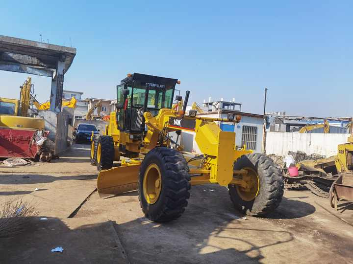 140K Japan Grader 140K 140G 140H Used Motor Graders For Caterpillar machine for sale - Greiders: foto 2 140K Japan Grader 140K 140G 140H Used Motor Graders For Caterpillar machine for sale - Greiders: foto 2
