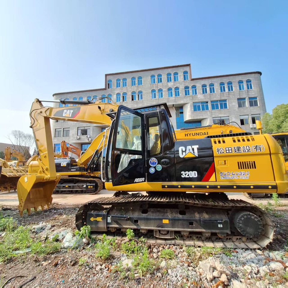 CAT 320D used excavator - Kāpurķēžu ekskavators: foto 3 CAT 320D used excavator - Kāpurķēžu ekskavators: foto 3