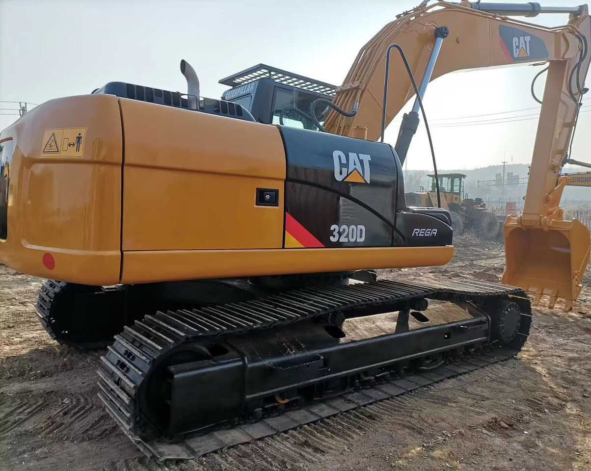 CAT 320DL used excavator - Kāpurķēžu ekskavators: foto 1 CAT 320DL used excavator - Kāpurķēžu ekskavators: foto 1