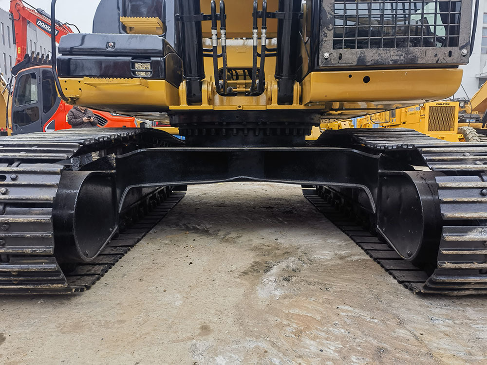 CAT 330D Excavator - Kāpurķēžu ekskavators: foto 4 CAT 330D Excavator - Kāpurķēžu ekskavators: foto 4