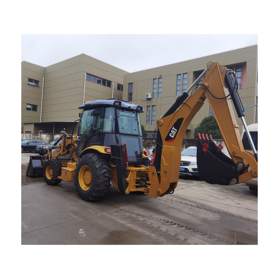 CAT 420F Backhoe Loader - Ekskavators-iekrāvējs: foto 4 CAT 420F Backhoe Loader - Ekskavators-iekrāvējs: foto 4