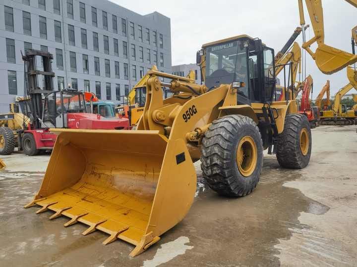 CAT 950G - Riteņu iekrāvējs: foto 1 CAT 950G - Riteņu iekrāvējs: foto 1