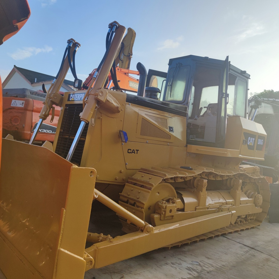 CAT D6G Bulldozer - Buldozers: foto 4 CAT D6G Bulldozer - Buldozers: foto 4