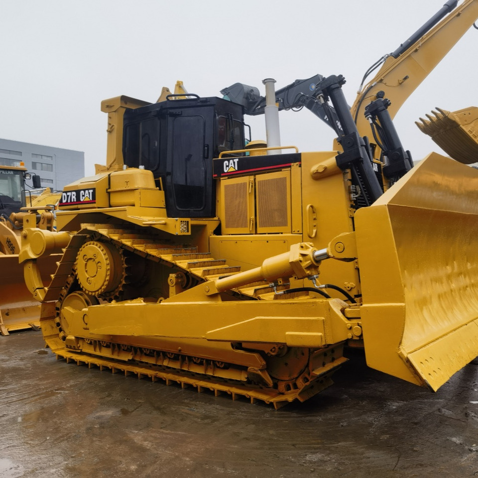 CAT D7R Bulldozer - Buldozers: foto 3 CAT D7R Bulldozer - Buldozers: foto 3