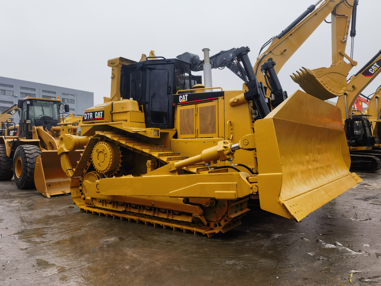 CAT D7R Bulldozer - Buldozers: foto 4 CAT D7R Bulldozer - Buldozers: foto 4